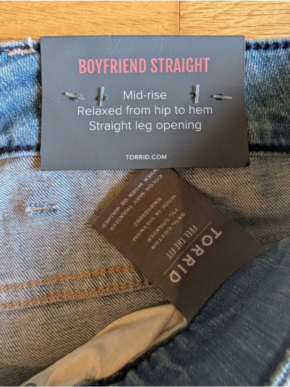 Torrid Light Wash Boyfriend Straight Vintage Stretch Jeans Plus Size 26 NWT!